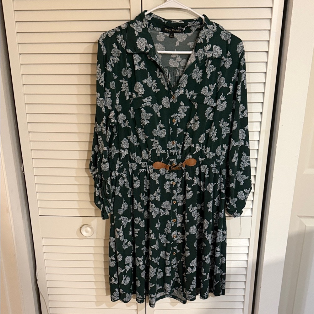 Elegant Floral Long Sleeve Dress in Dark Green
